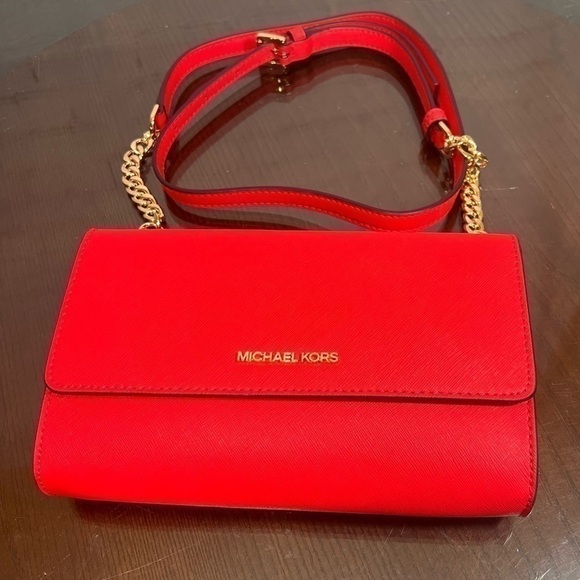 MICHAEL KORS Saffiano Leather 3-in-1 Crossbody. Jet Set Travel bag NWT Coral - Picture 1 of 14